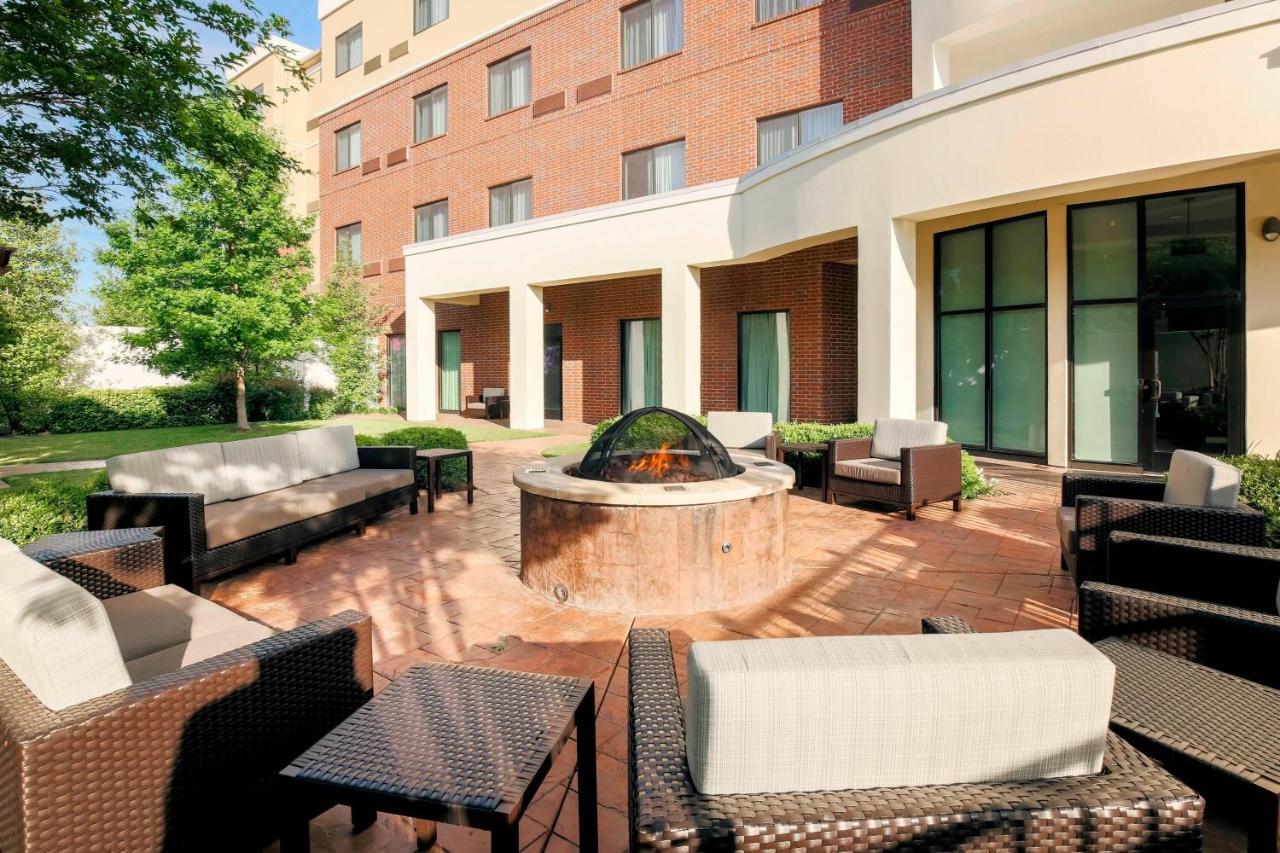 Courtyard By Marriott Dallas Arlington South Экстерьер фото