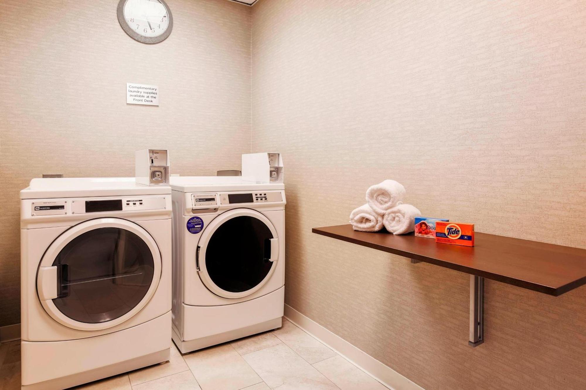 Courtyard By Marriott Dallas Arlington South Экстерьер фото
