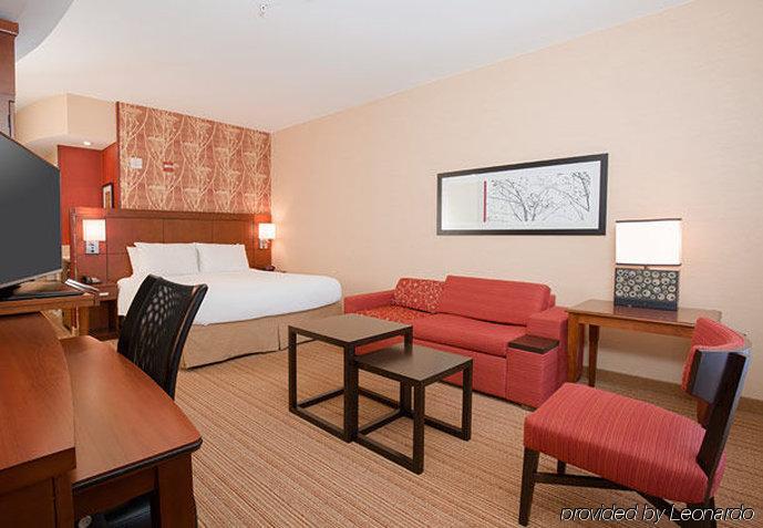 Courtyard By Marriott Dallas Arlington South Экстерьер фото