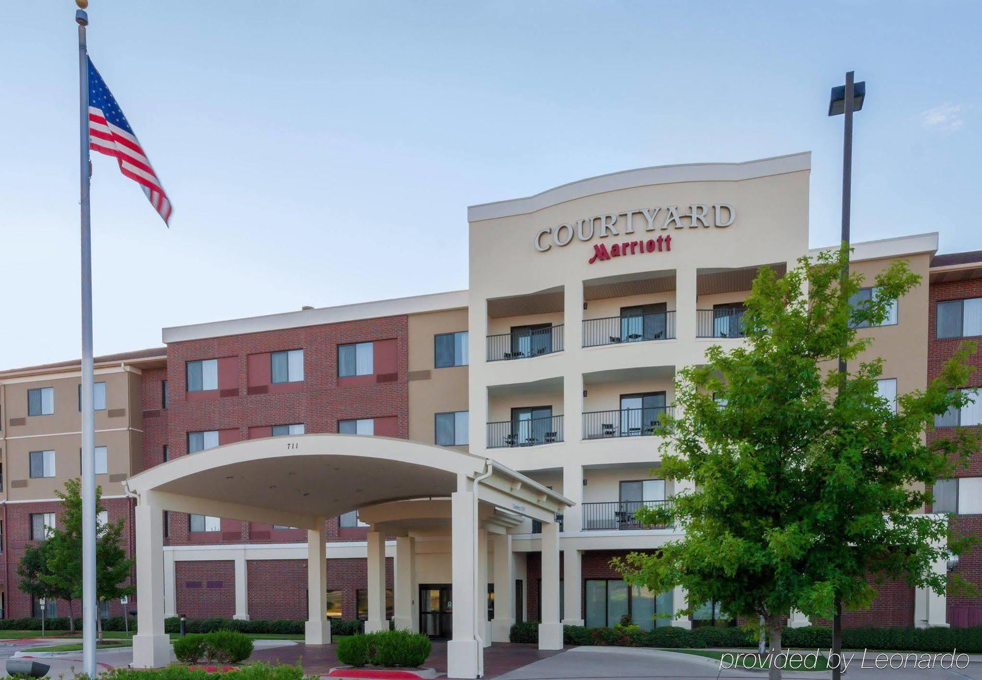 Courtyard By Marriott Dallas Arlington South Экстерьер фото