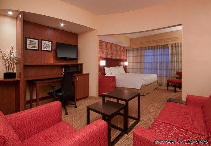 Courtyard By Marriott Dallas Arlington South Экстерьер фото