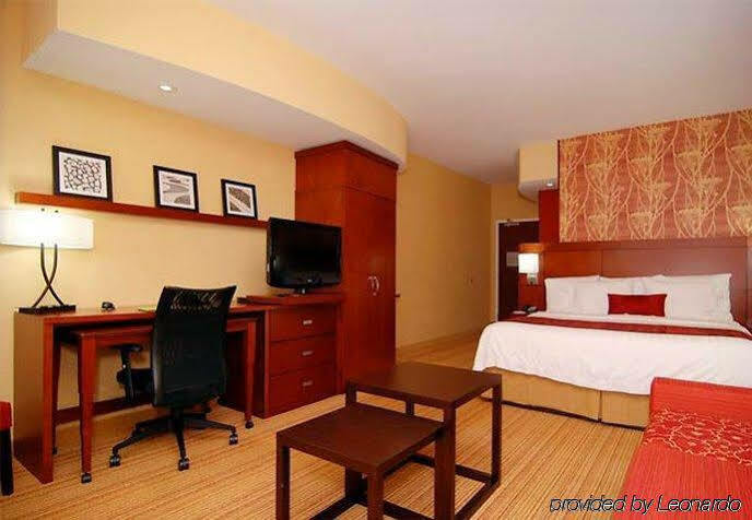 Courtyard By Marriott Dallas Arlington South Экстерьер фото